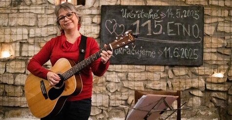 Hudba - Kytara a hang drum